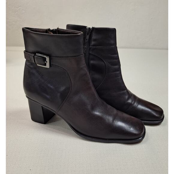 Liz Claiborne Halton Women's 7.5M Ankle Boots Brown Leather Side Zipper - Picture 2 of 8